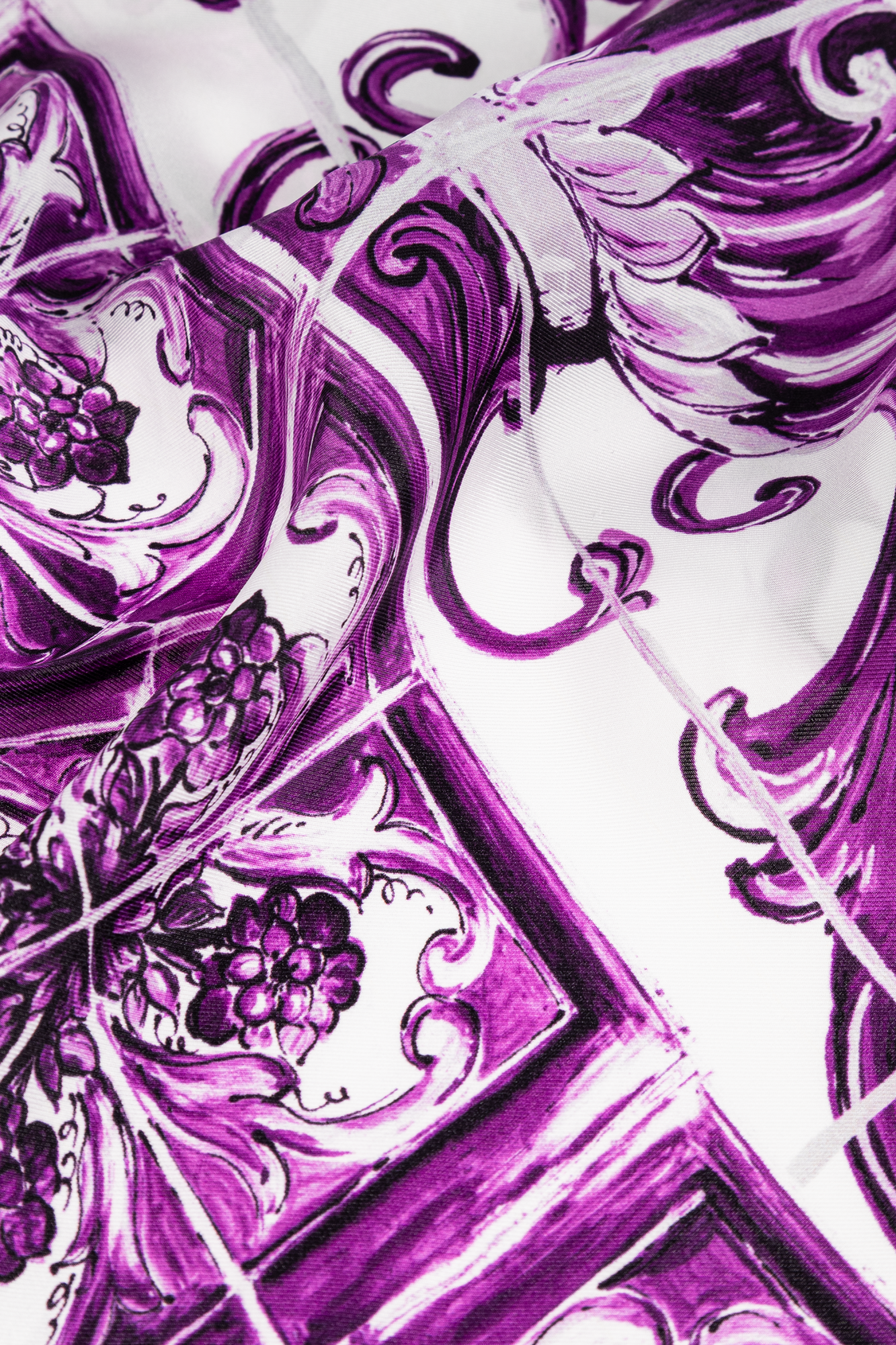 スカーフ Dolce & Gabbana Dolce & Gabbana Scarfs (FN090R GDC5CHH5PD) Multicolour Silk scarf with floral motif Dolce & Gabbana